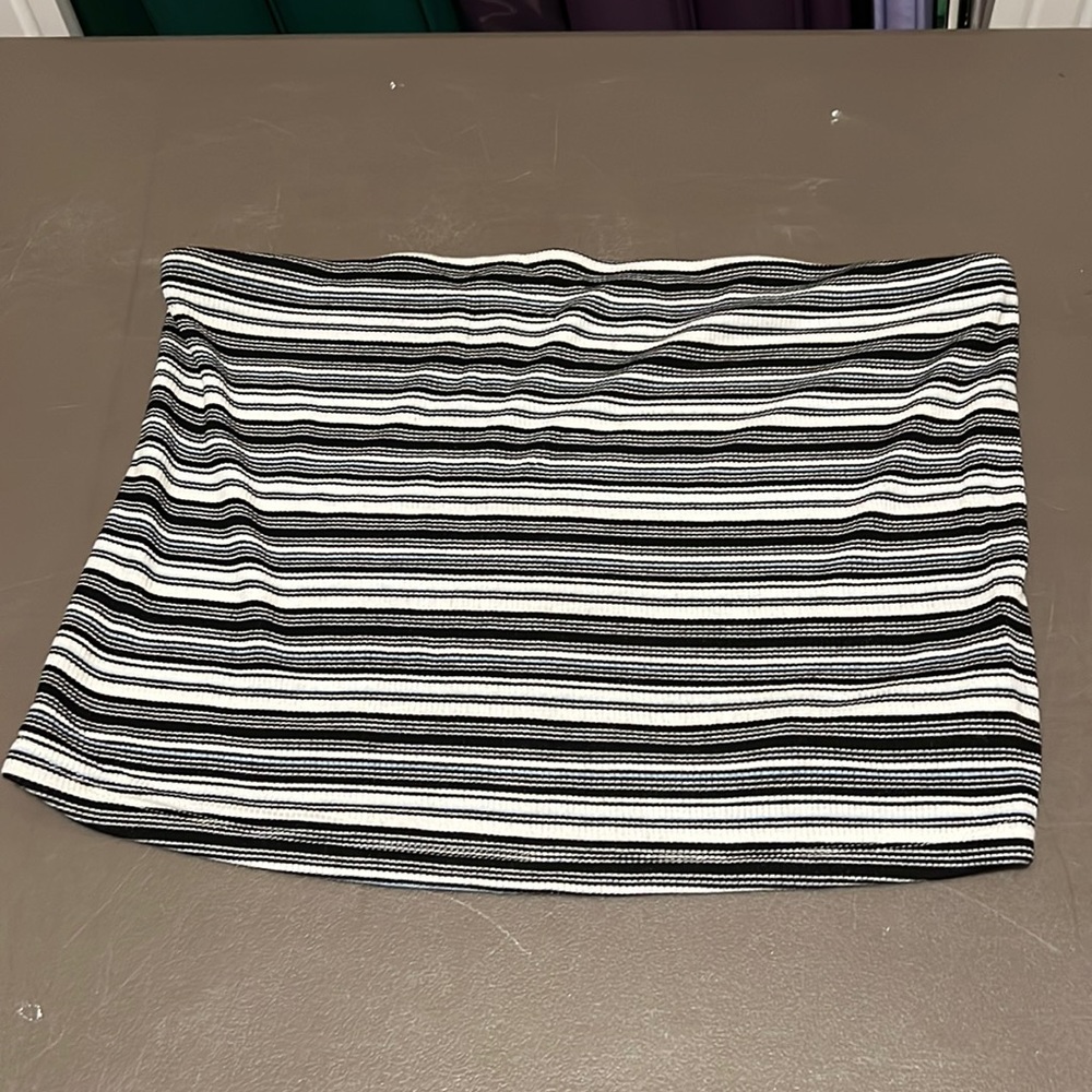 Strapless Black and White Stripe Crop Top
